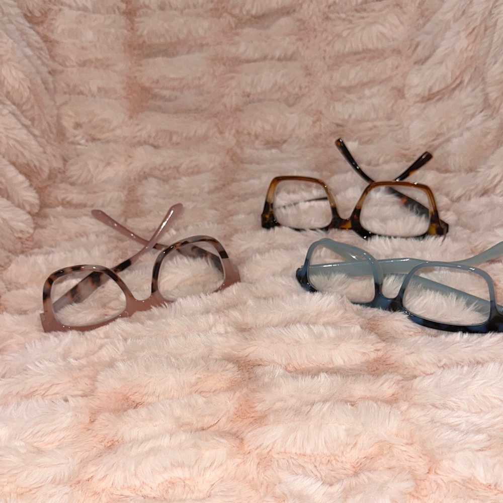 Stylish Reader Eyeglass Set - image 1